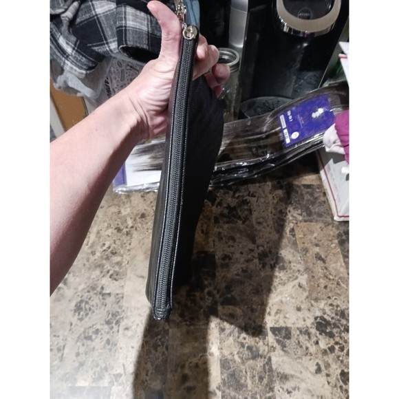 Victoria's Secret Angel Black Faux Leather Anniversary Foldover Clutch Bag - Picture 5 of 10